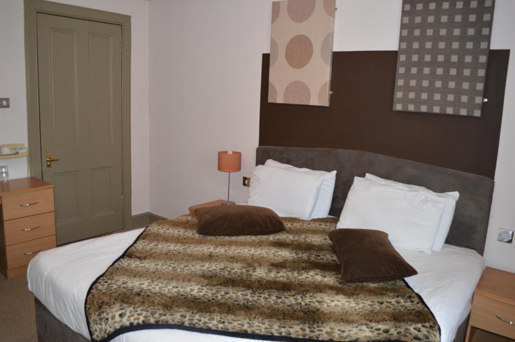 Mw Townhouse Hotell EDI Eksteriør bilde