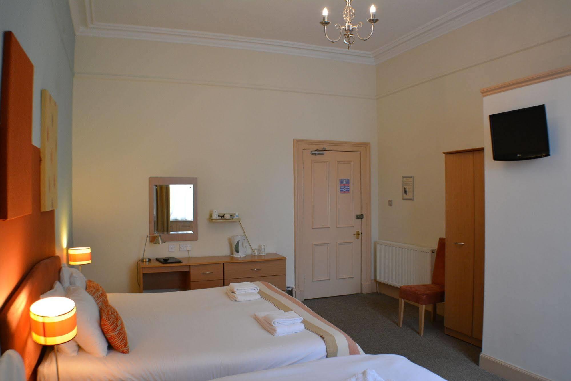 Mw Townhouse Hotell EDI Eksteriør bilde
