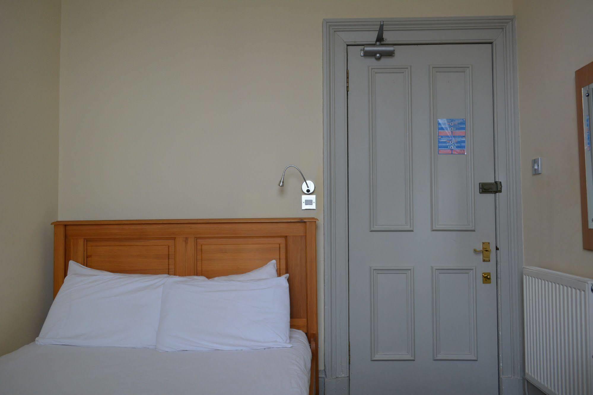 Mw Townhouse Hotell EDI Eksteriør bilde