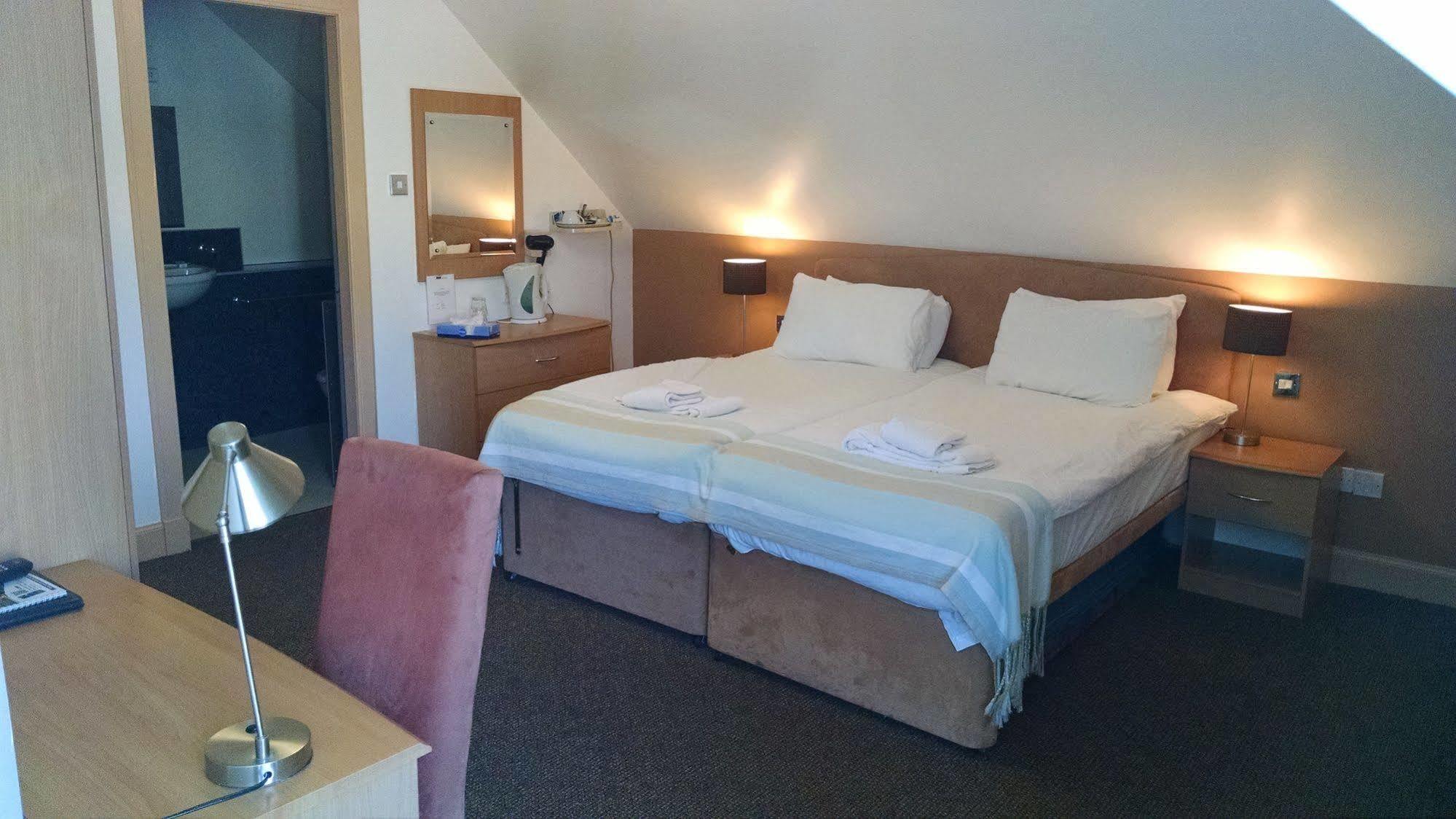 Mw Townhouse Hotell EDI Eksteriør bilde