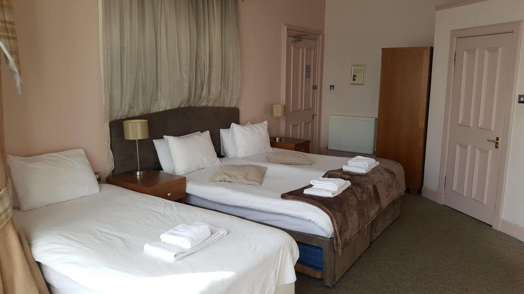 Mw Townhouse Hotell EDI Eksteriør bilde