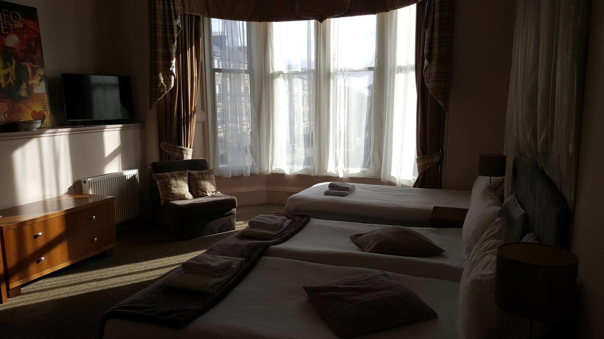 Mw Townhouse Hotell EDI Eksteriør bilde